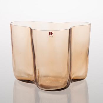 ALVAR AALTO, VAS, 'Savoy', glas, signerad Alvar Aalto Iittala 1936-1996.