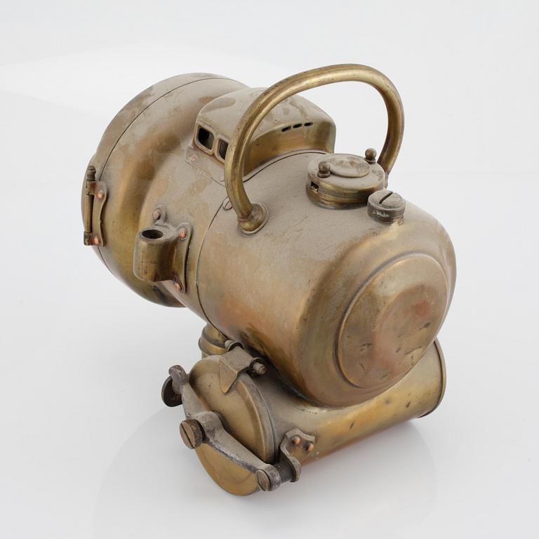 A pair of lamps, first half of the 20th century.