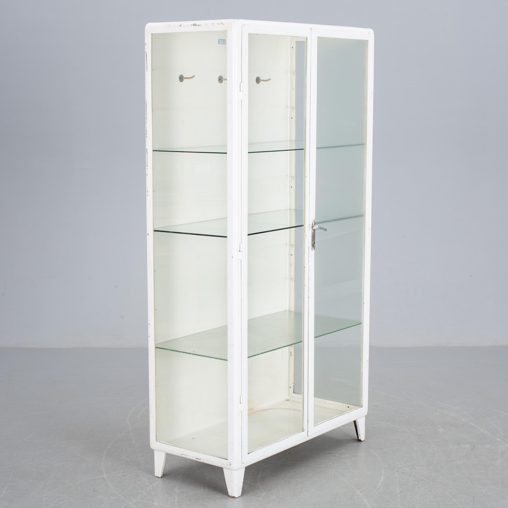 LÄKARSKÅP, 1900-talets andra hälft.