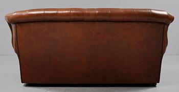 SOFFA, Chesterfield-modell, Wade Upholstery, Long Faton, England, 1900-talets andra hälft.