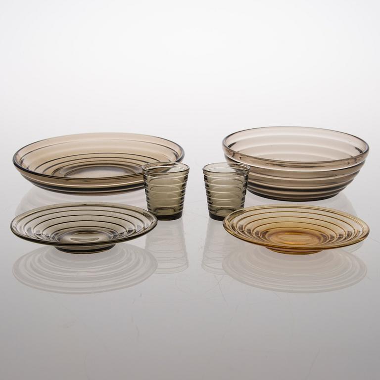 A 17-piece set of Bölgeblick Glassware by Karhula.