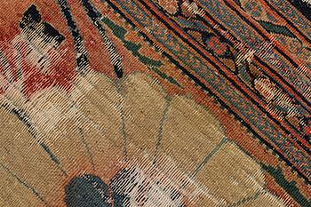 An antique Persian Doroshk carpet, signed, ca 475 x 397 cm.