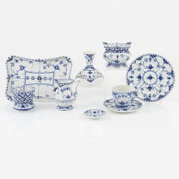36 pieces of a full lace 'Musselmalet' coffee service, Royal Copenhagen, Denmark.
