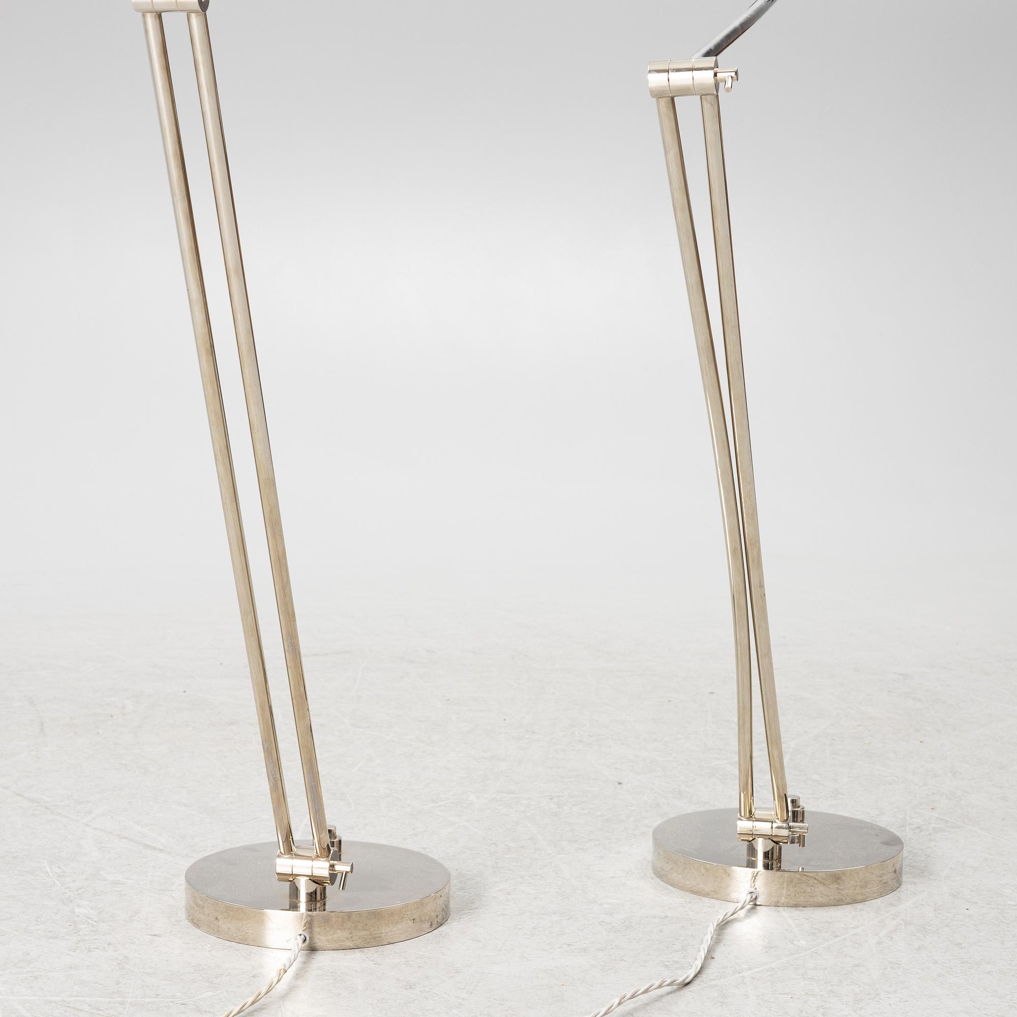 Michael & Lucy Vaughan, golvlampor, ett par "Faringdon", samtida.