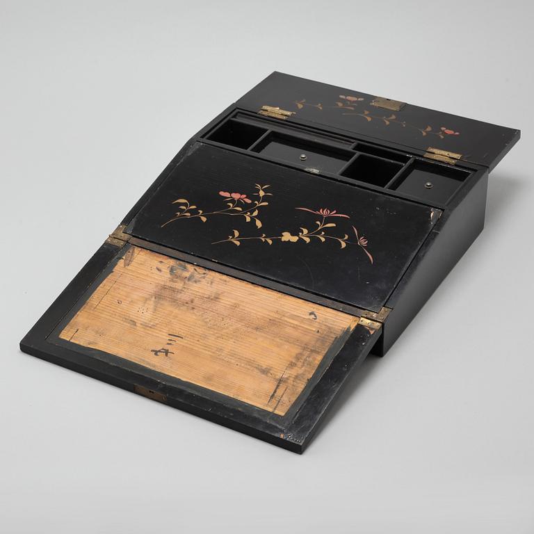 A writing box from Japan, first half of the 20th century.