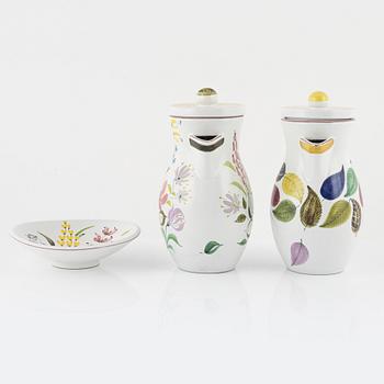 Stig Lindberg, two pitchers and a dish, Gustavsbergs studio.