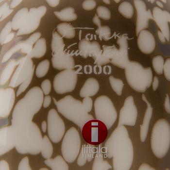 OIVA TOIKKA, LASILINTU, vuosilintu 2000, signeerattu O. Toikka Nuutajärvi.