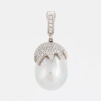 PENDANT, 18 carat white gold with South Sea pearl and diamonds approx. 0.77 cts, according to information.