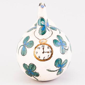 Birger Kaipiainen, A stoneware sculpture signed Kaipiainen.