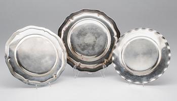 FAT, 3 st, silver, svenska stämplar, 1900-talets första hälft. Vikt ca 1266 gram.