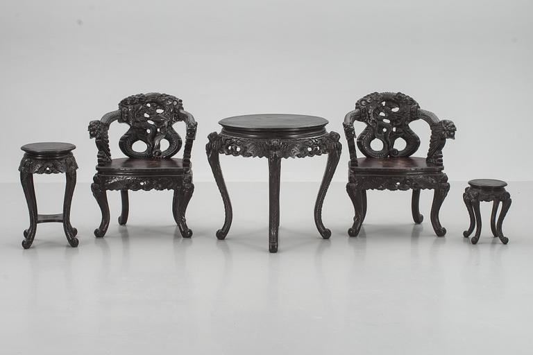 MÖBELGRUPP, 5 delar. Orientaliska, Japan. 1900-tal.