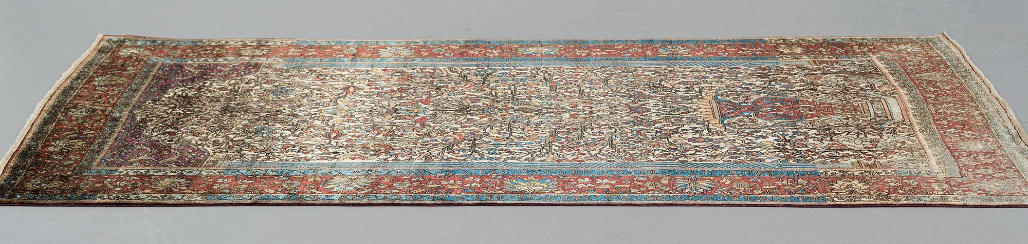 MATTA, antik silke Keshan, möjligen Motachem, ca 208-213,5 x 129,5-132 cm.