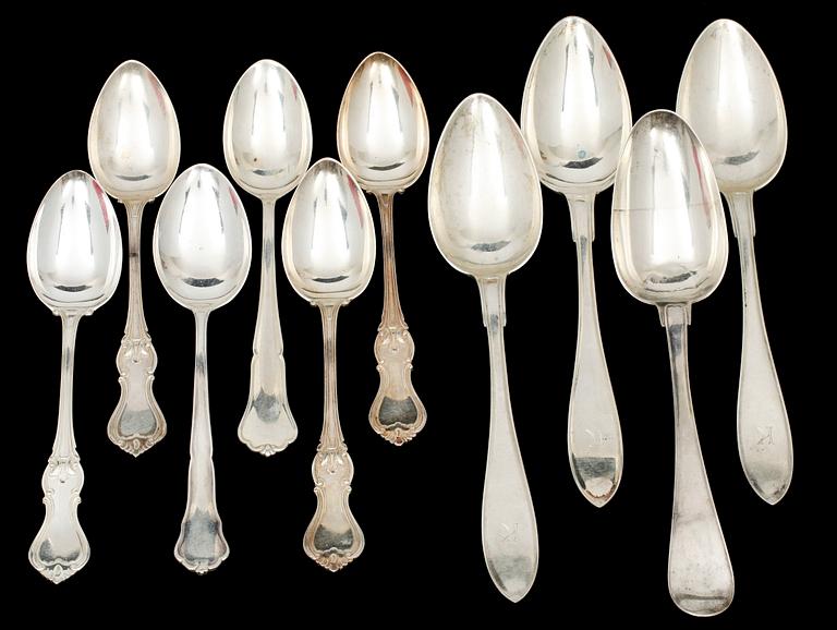 MOCKA- samt KAFFESKEDAR, 17 st, silver, C.G Hallberg, Stockholm, 1900-tal, total vikt 269.