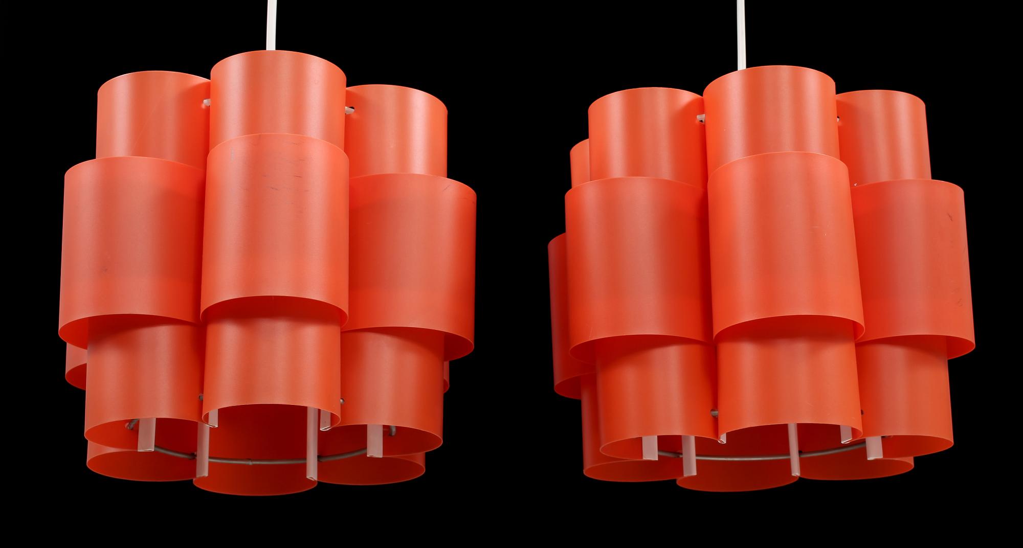 TAKLAMPOR, ett par, Hans-Agne Jakobsson, Scanlight, 1900-talets fjärde kvartal. Höjd 20 cm.