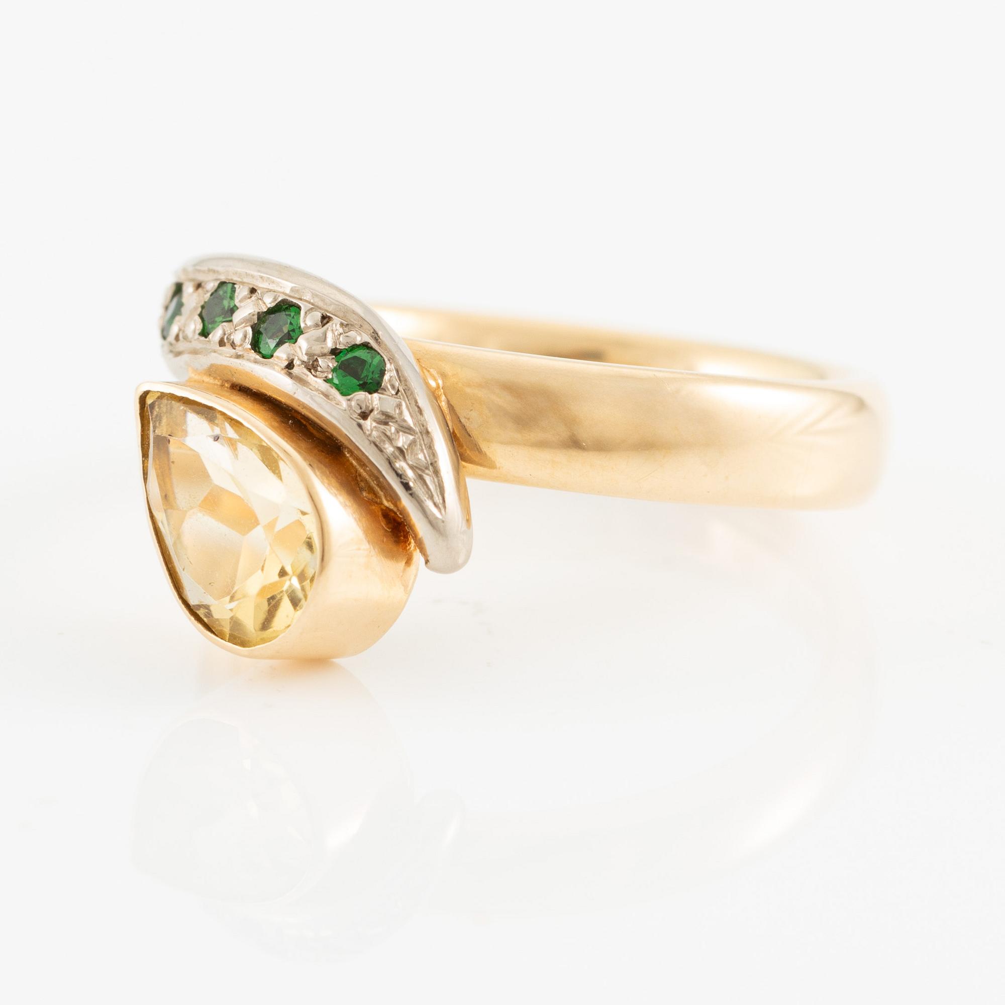 Jan-Christer Lundqvist, ring, 18K gold with yellow zoisite and green stones, Skövde 1999.