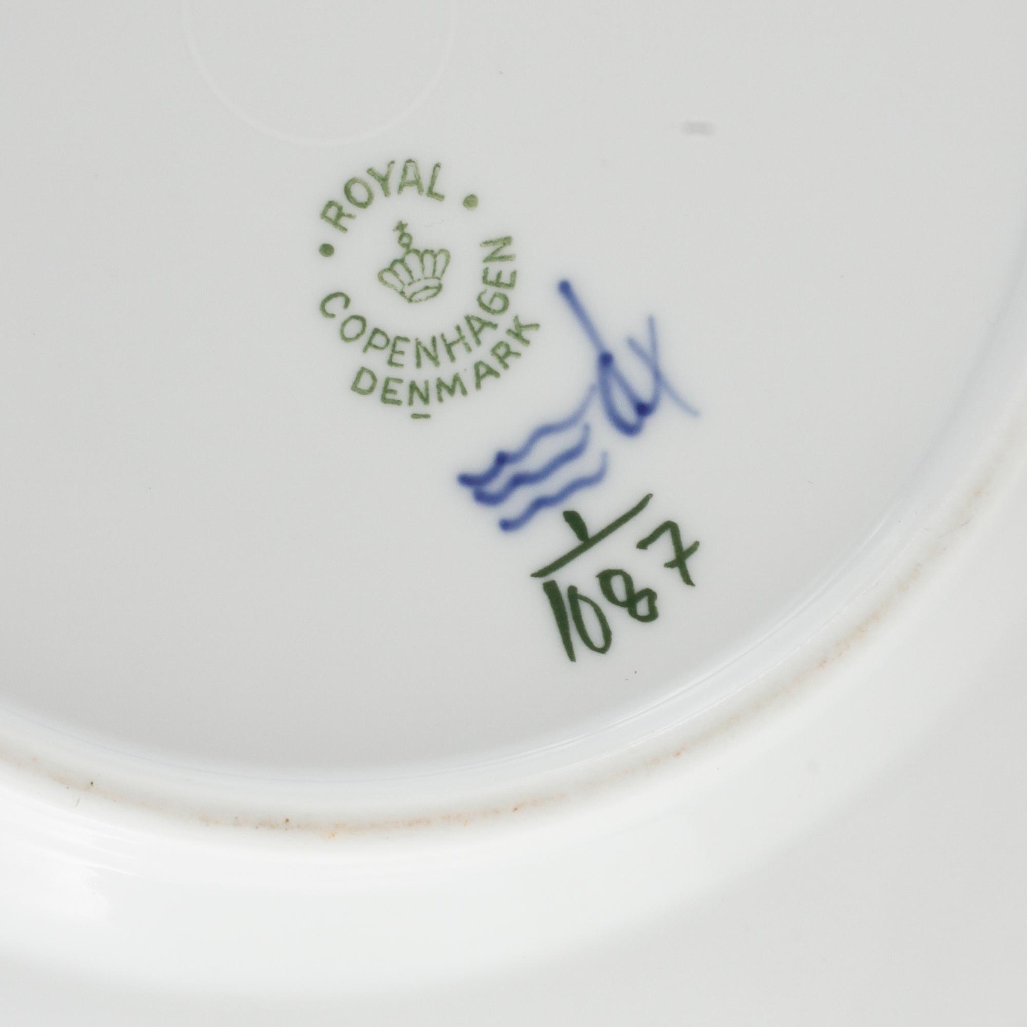 KAFFESERVIS, 18 delar, "Musselmalet", Royal Copenhagen, Danmark, 1900-talets andra hälft.