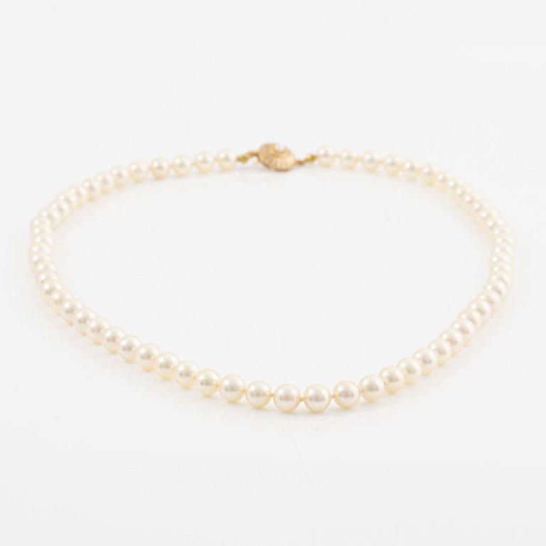 Pärlcollier, med odlade pärlor, lås 18K guld.