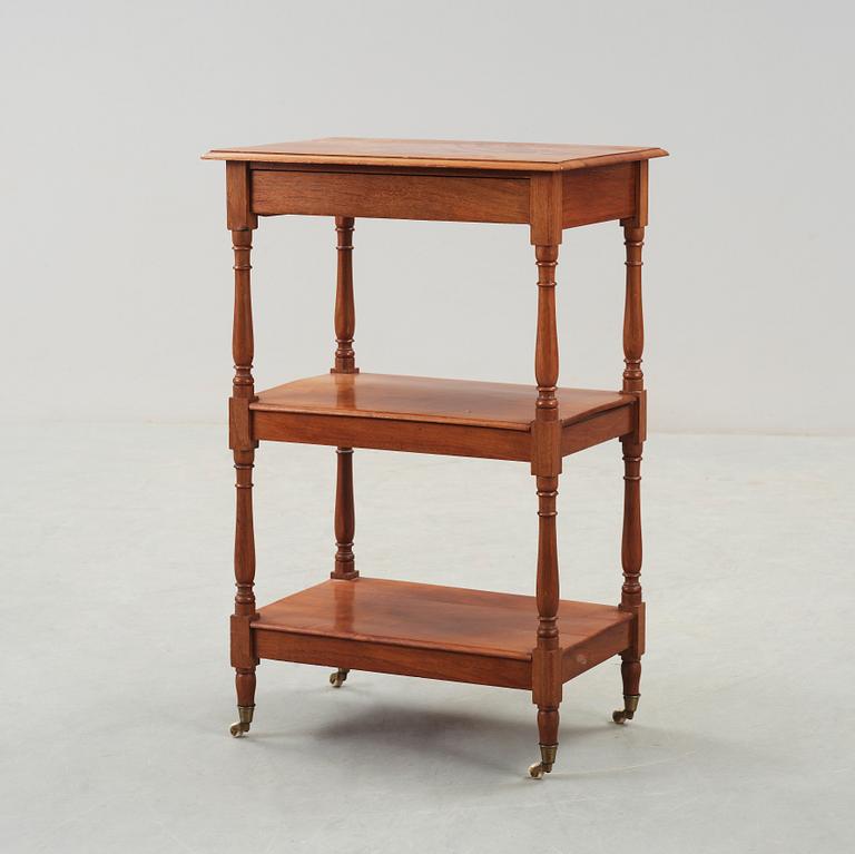 ETAGERE, 1800-talet andra hälft.