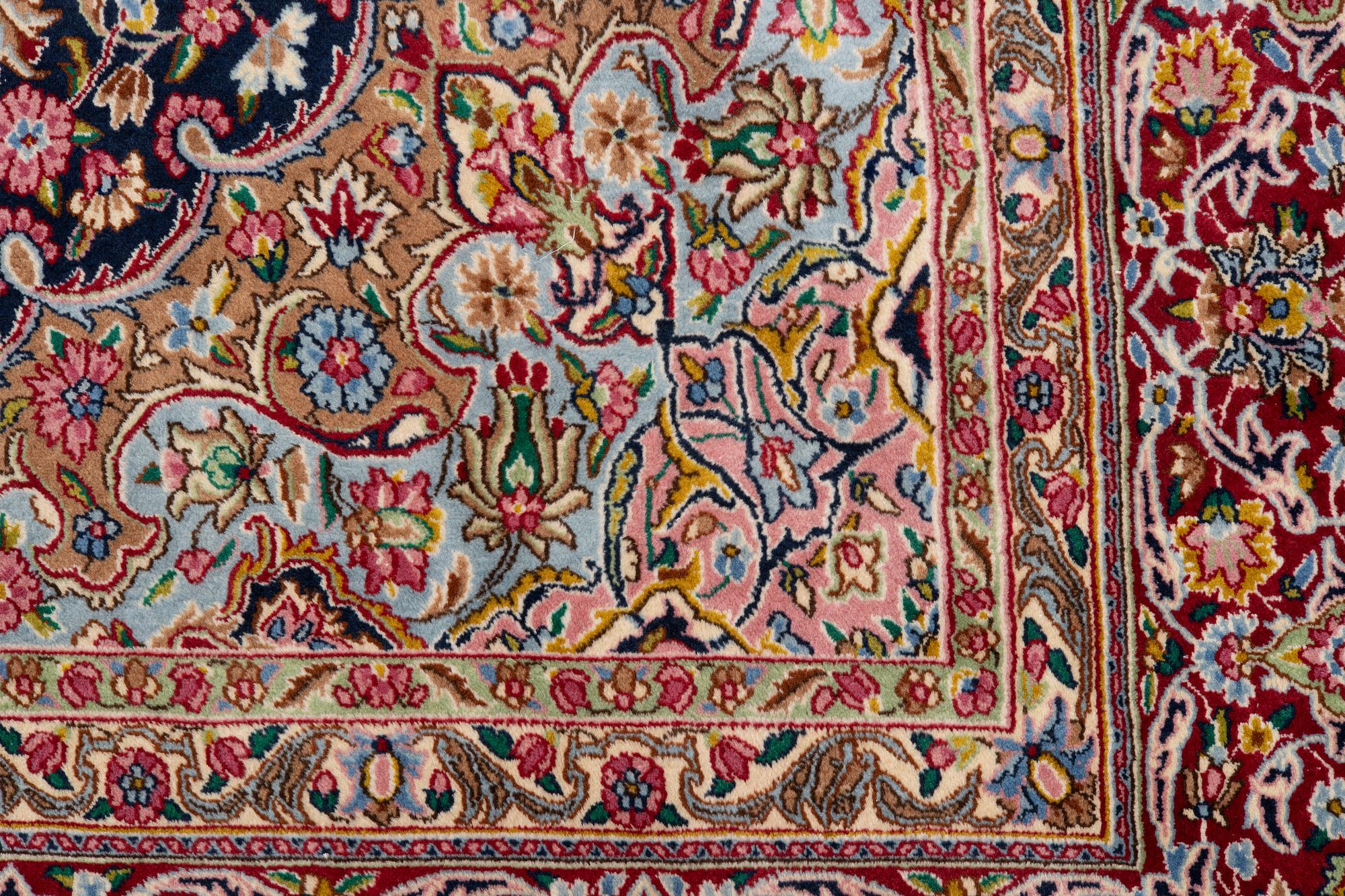 Carpet, Kirman, 410 x 300 cm.