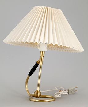 BORDS/VÄGGLAMPA, Le Klint, 306, Kaare Klint, Danmark.