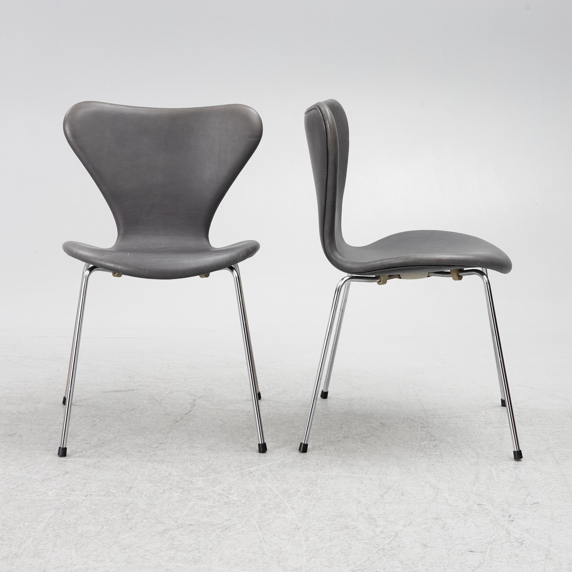 Arne Jacobsen, Stolar, 4 st, "Sjuan", Fritz Hansen, Danmark.