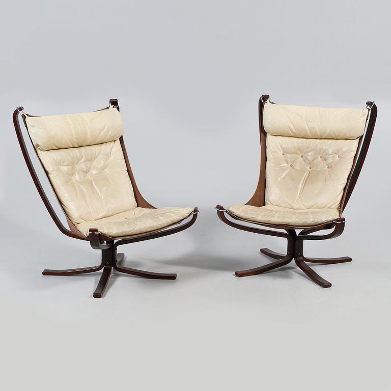 FÅTÖLJER, ett par, "Falcon chair", Sigurd Russel, Vatne möbler, Norge, 1970-tal.
