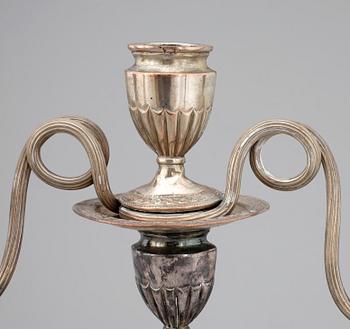 KANDELABRAR, ett par, nysilver, sengustaviansk stil, 1900-tal.
