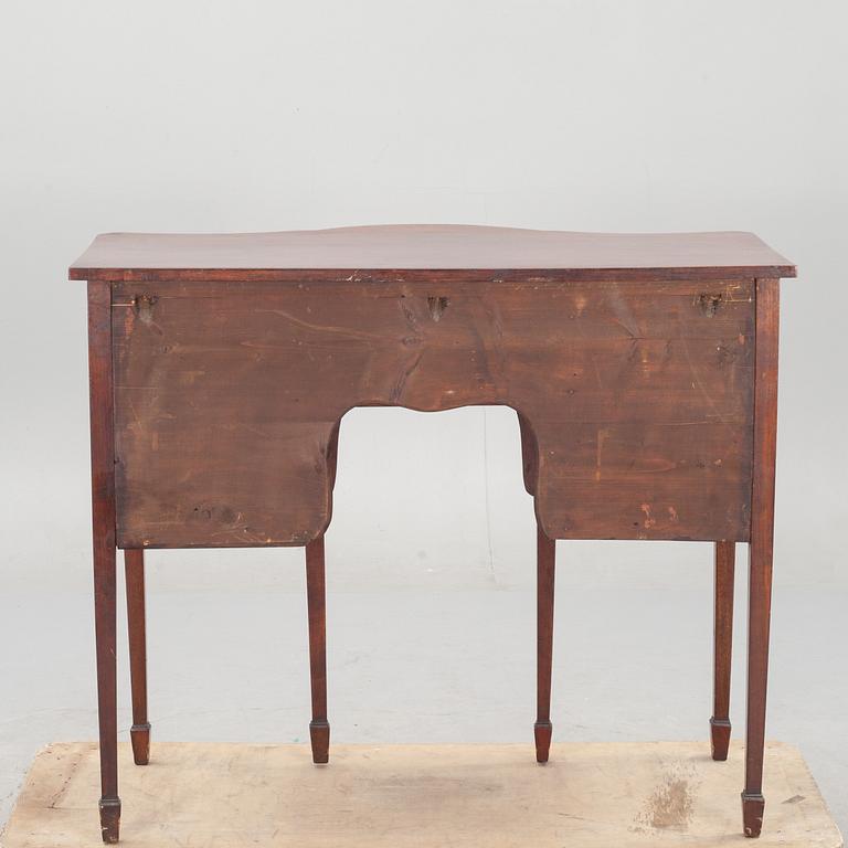 SIDEBOARD, Regencystil, England, 1900-talets början.