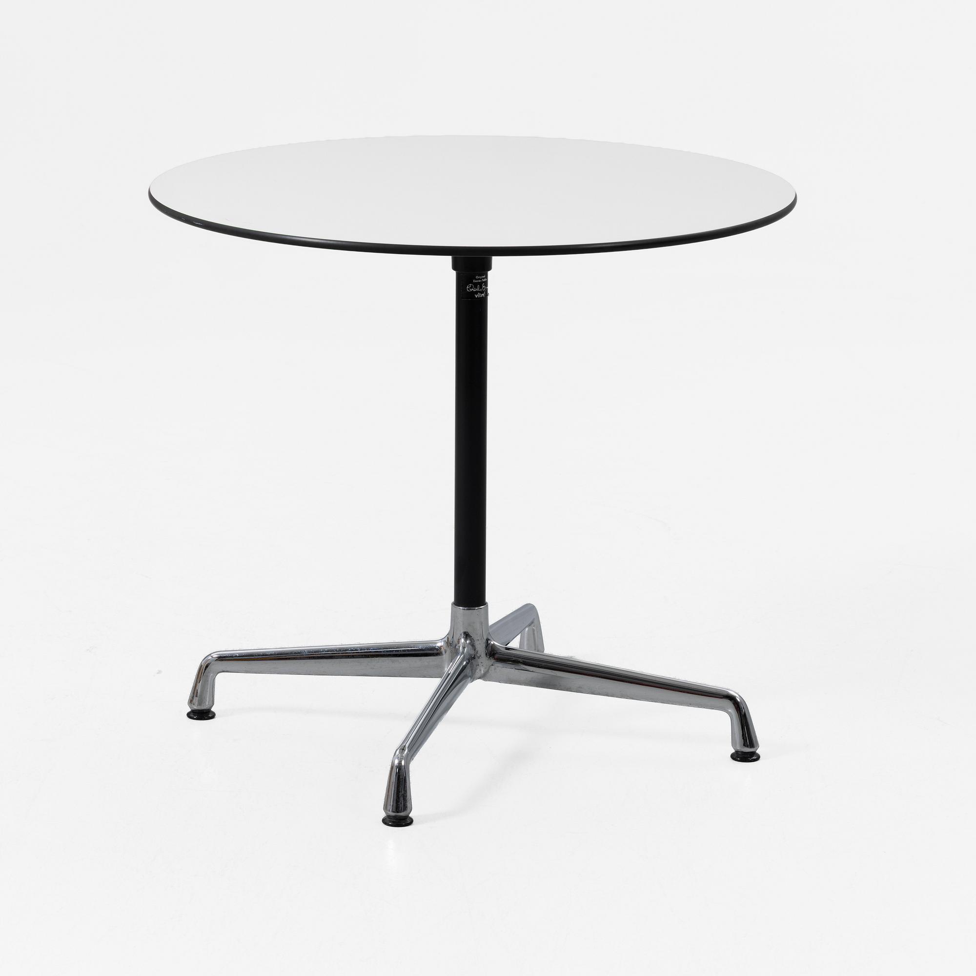 Charles & Ray Eames, Bord samt stolar, DSR Plastic Chairs, Vitra, 2000-tal.