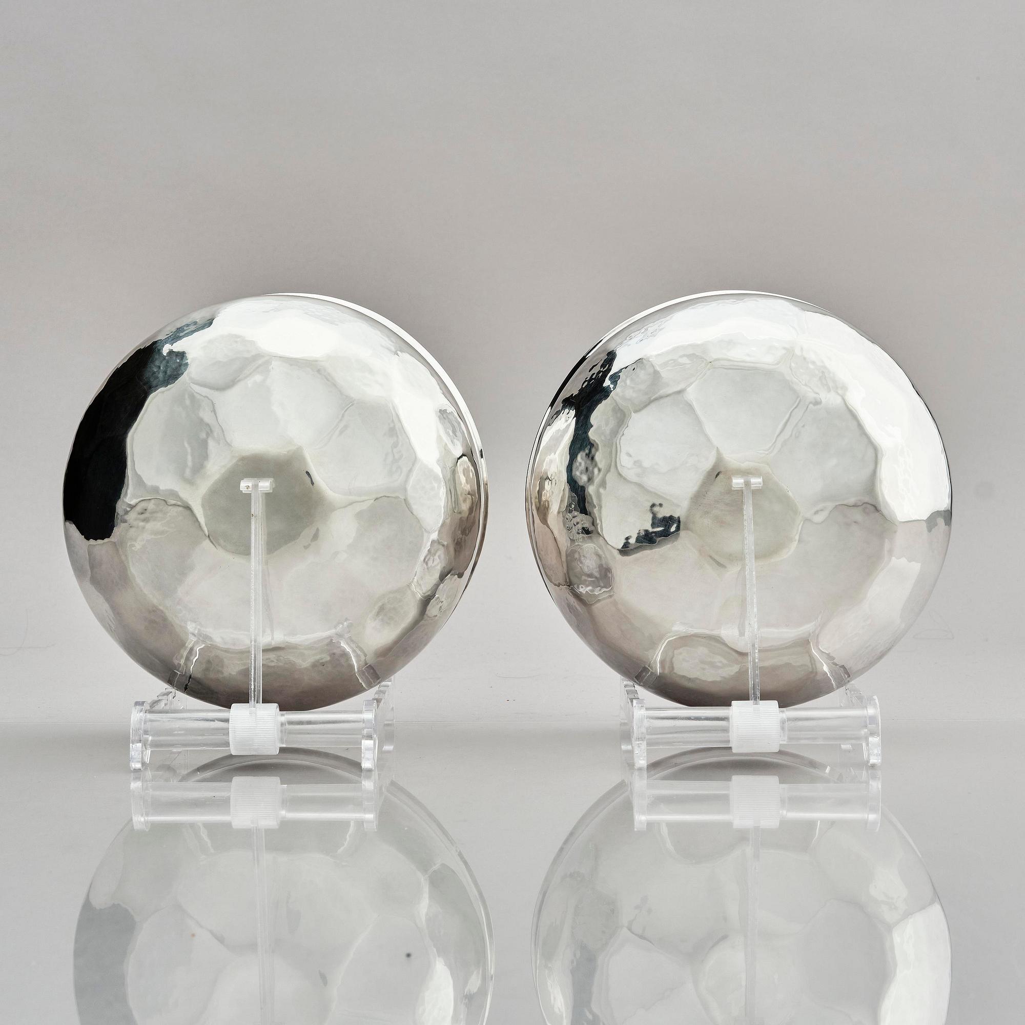 Bengt Liljedahl, a pair of sterling silver bowls, Stockholm, Sweden 1966.