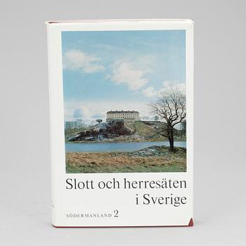 BÖCKER, 5 volymer, "Svenska slott och herresäten i Sverige" samt "Hamiltonska slott och gårdar i Sverige".