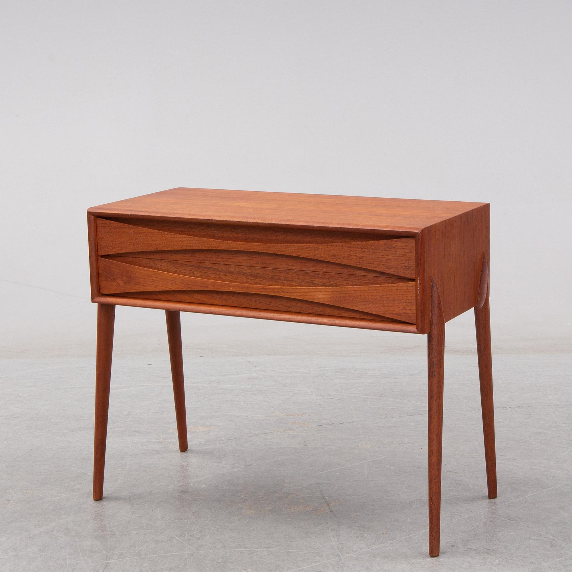 Rimbert Sandholt, byrå, "GT 6835", Ateljé Glas & Trä, Hovmantorp, 1960-tal.