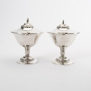 A 20th century pair of sivler suger bowls mark of CF Carlman Stockholm 1917 total weight 570 grams.