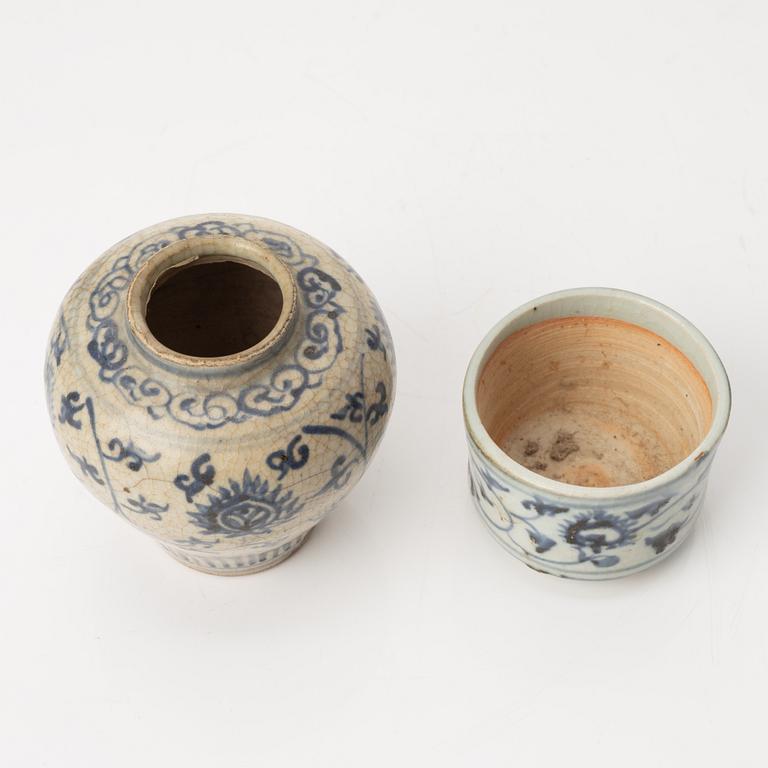 A group of eleven Chinese jars and vases, late Ming dynasty / 17th century.