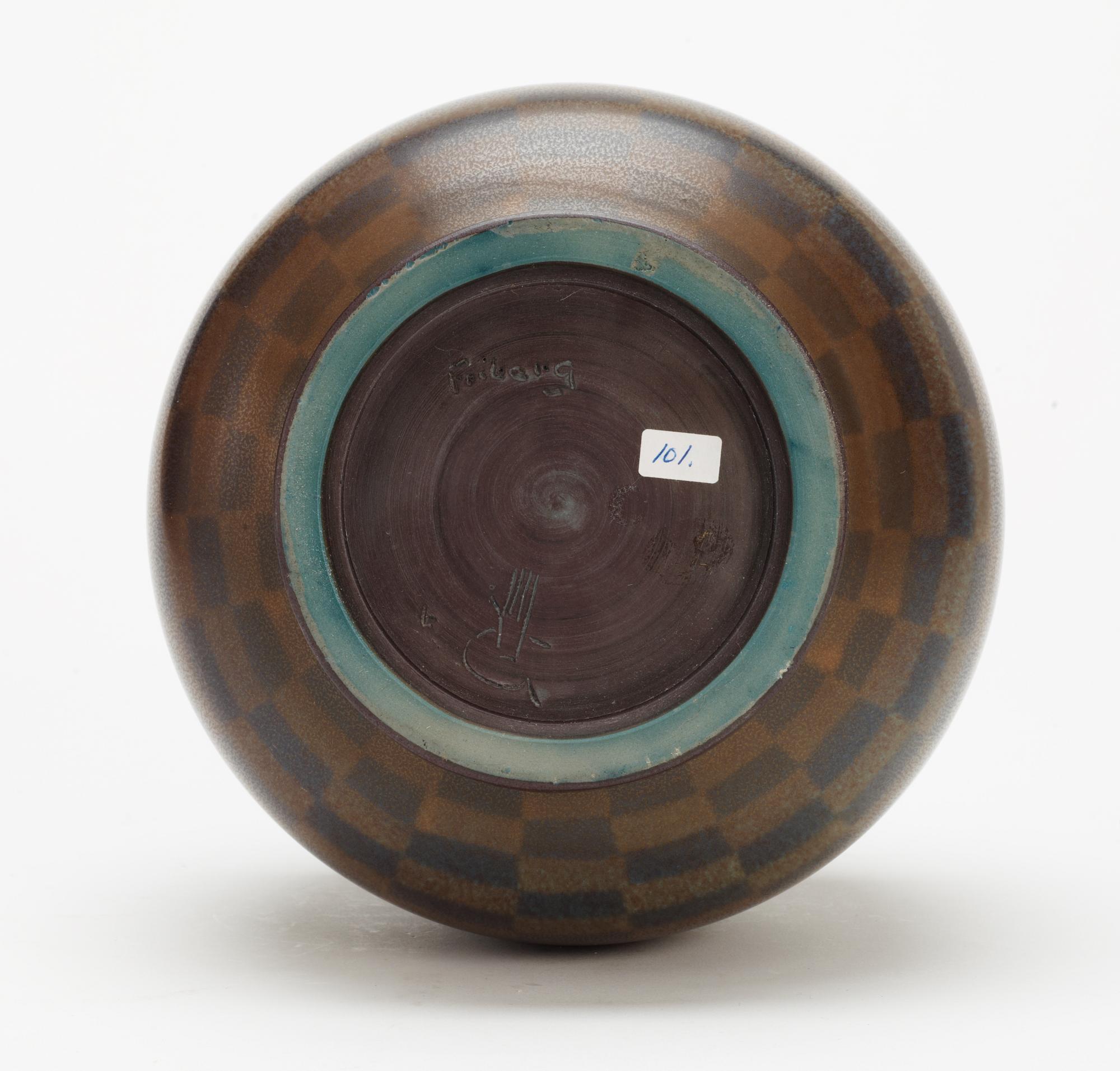 A Berndt Friberg stoneware vase, Gustavsberg 1960.