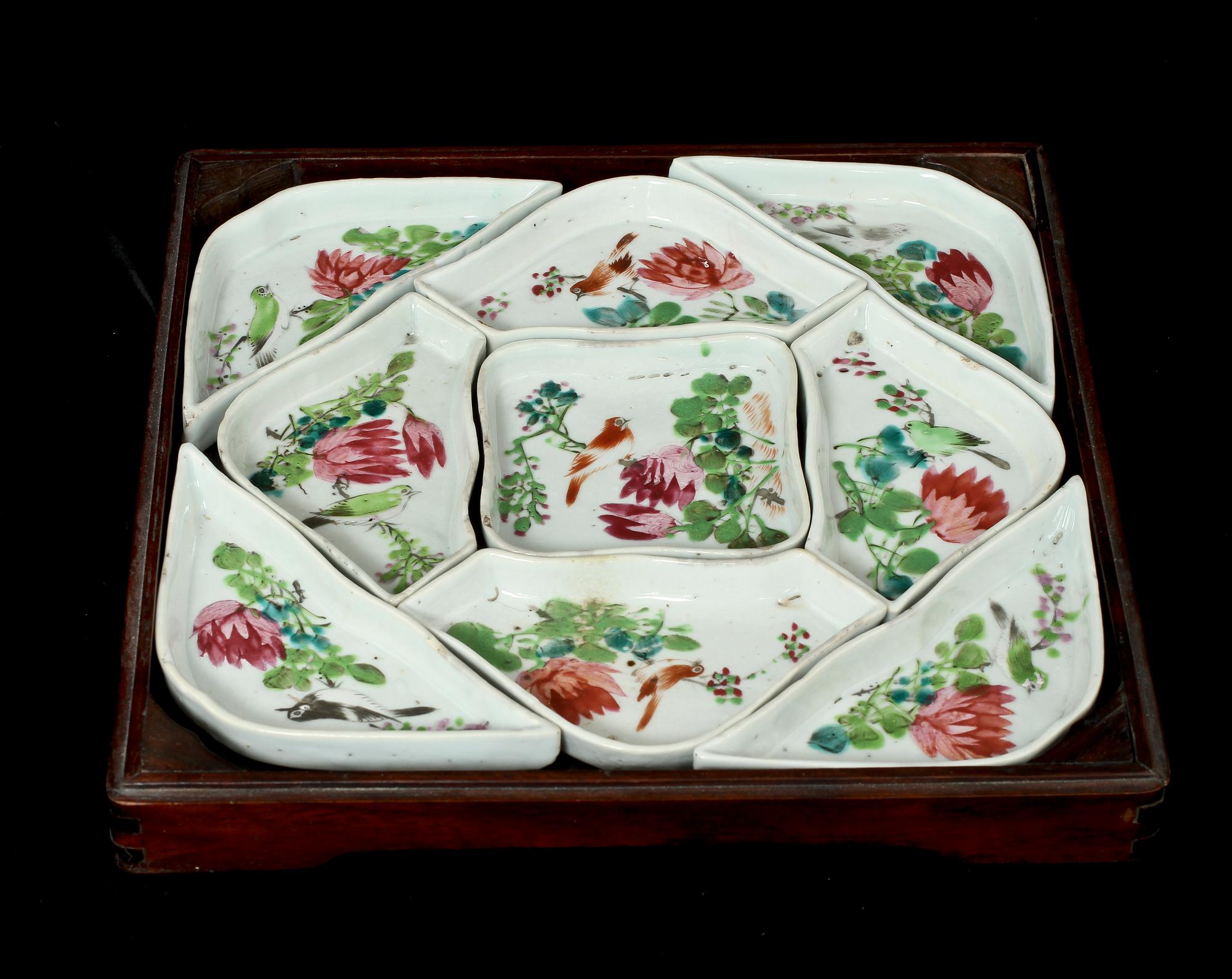 KABARET, 9 delar, porslin, Kina, 1800-tal.