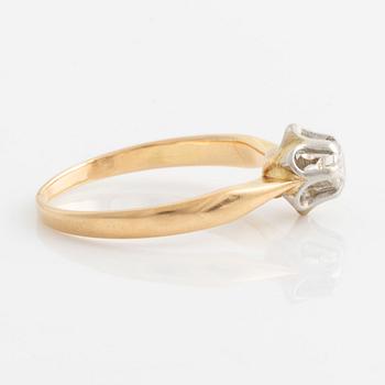 Ring in 18K gold with a brilliant-cut diamond of approximately 0.20 ct.