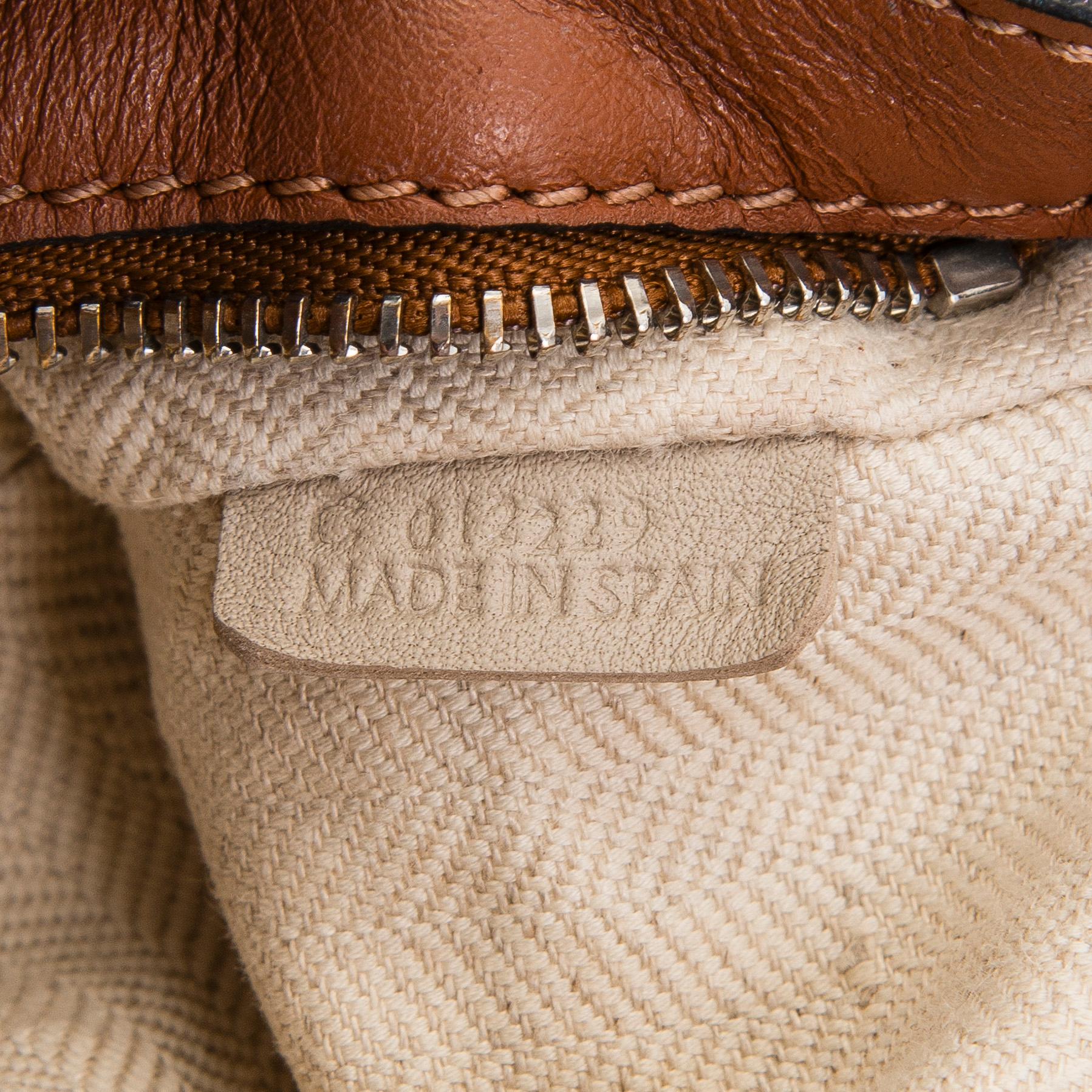 Loewe, väska, "Puzzle Mini".