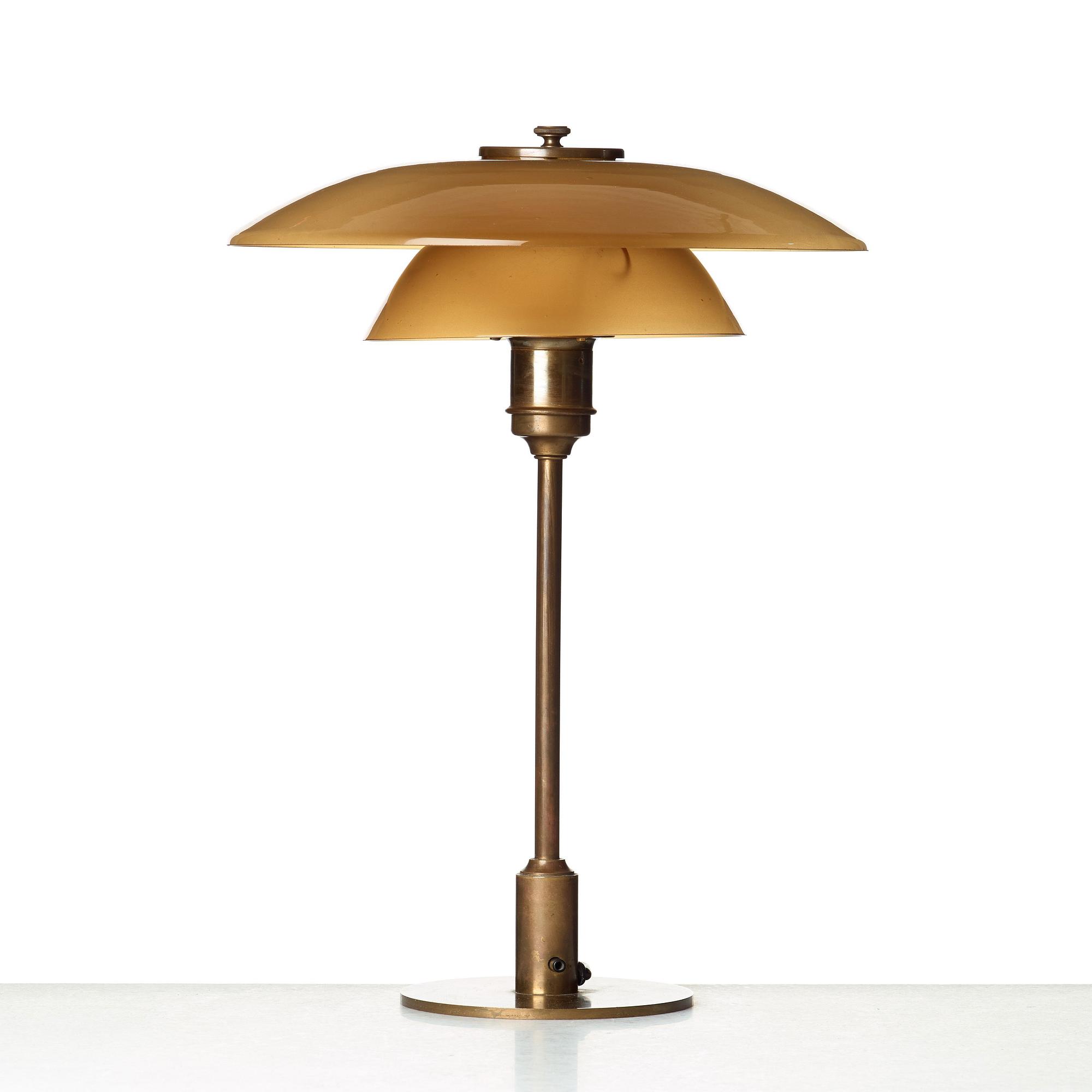 Poul Henningsen, bordslampa, Louis Poulsen, Danmark, "PH-3" PATENTED, ca 1928-33.