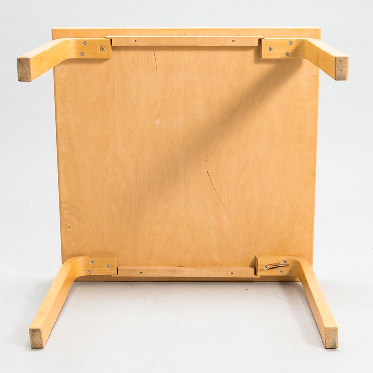 ALVAR AALTO. A late 20th century table model 81C for Artek.