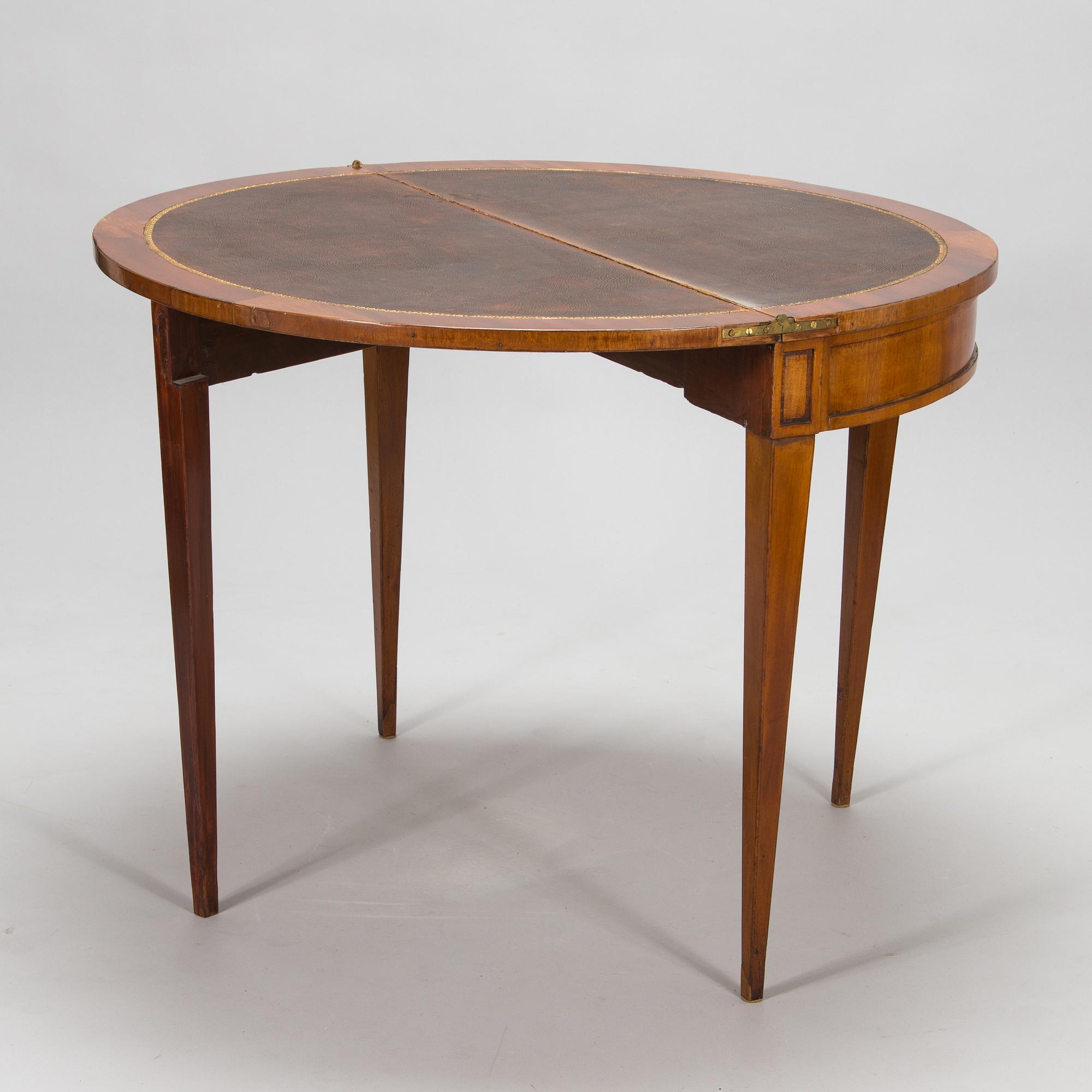 Spelbord, sengustavianskt, 1800-talets första hälft.