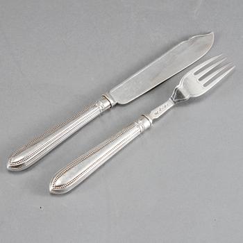 FISKBESTICK, 24 delar, silver, London, 1879, vikt 1500 gram.