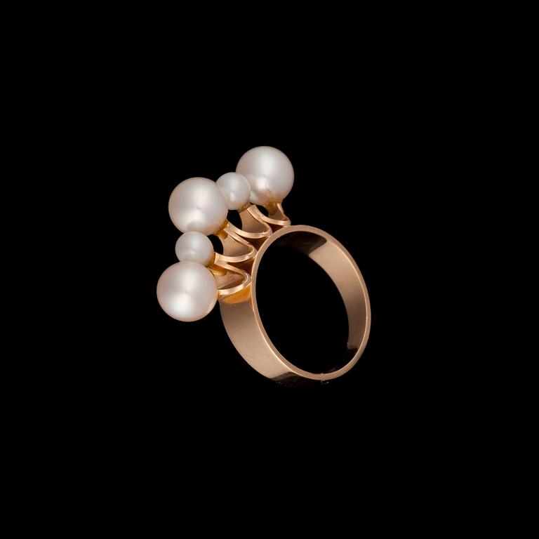 RING, 14K guld, pärlor. Kupittaan kulta 1967. Vikt ca 6,4 g.