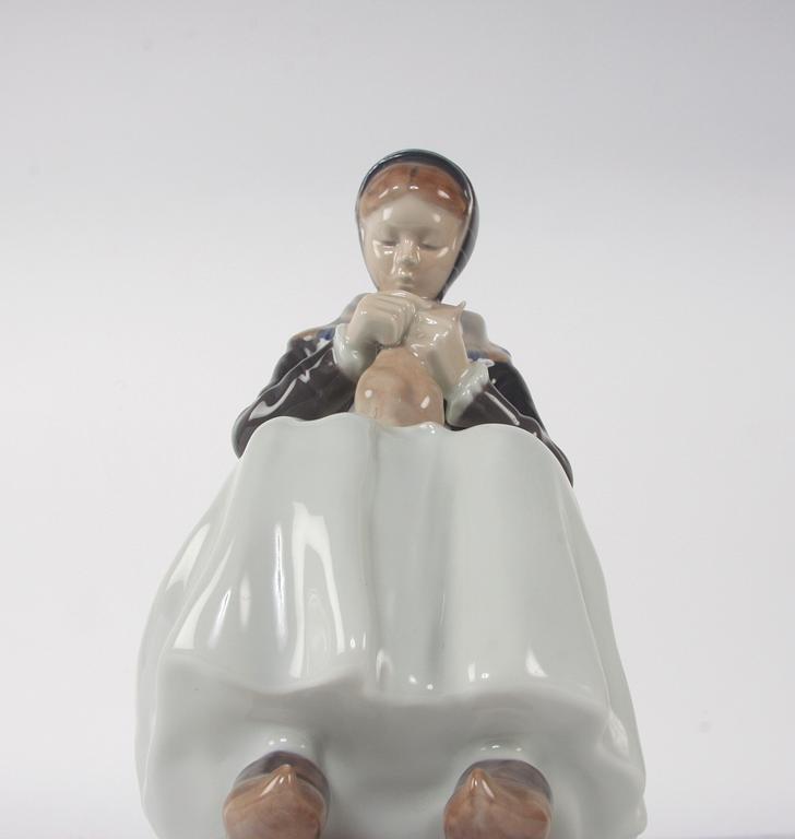 FIGURIN, porslin, Royal Copenhagen.