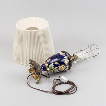 A table lamp, porcelain and metal, 20th century.