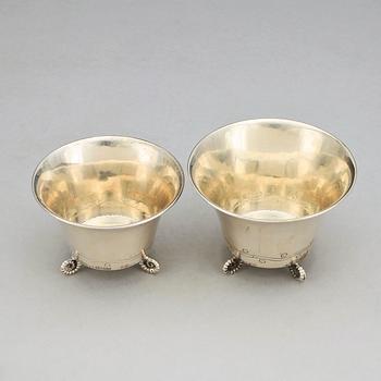 SKÅLAR, 2 st, silver, WA Bolin, Stockholm, 1926. Totalvikt ca 153 g.
