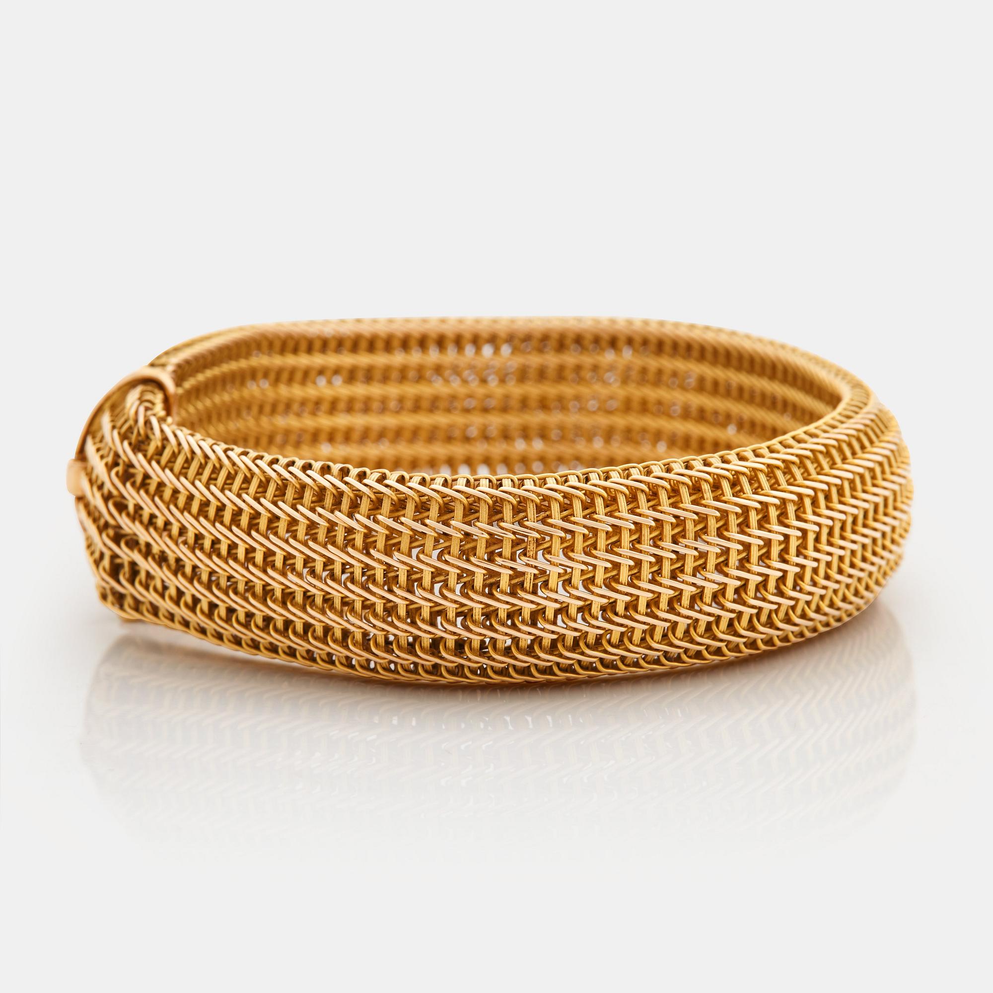 A bracelet with mesh-links.