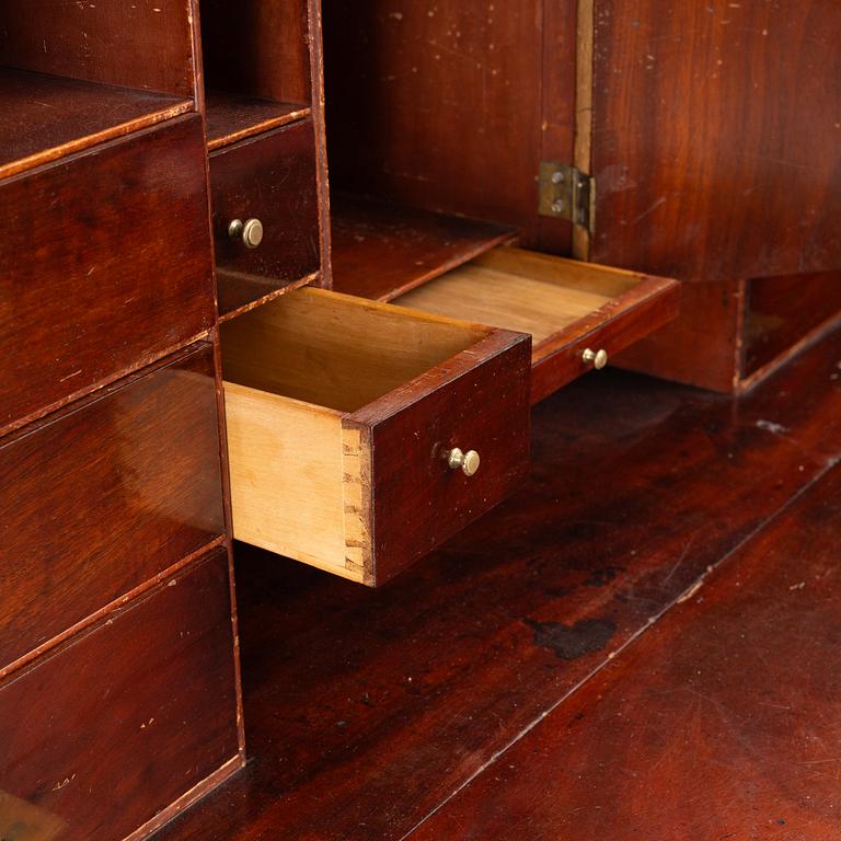 Writing desk, made in Stockholm, circa 1800, Late Gustavian.