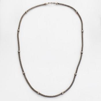 Saara Hopea, a silver necklace. Ossian Hopea, Porvoo, Finland 1982.