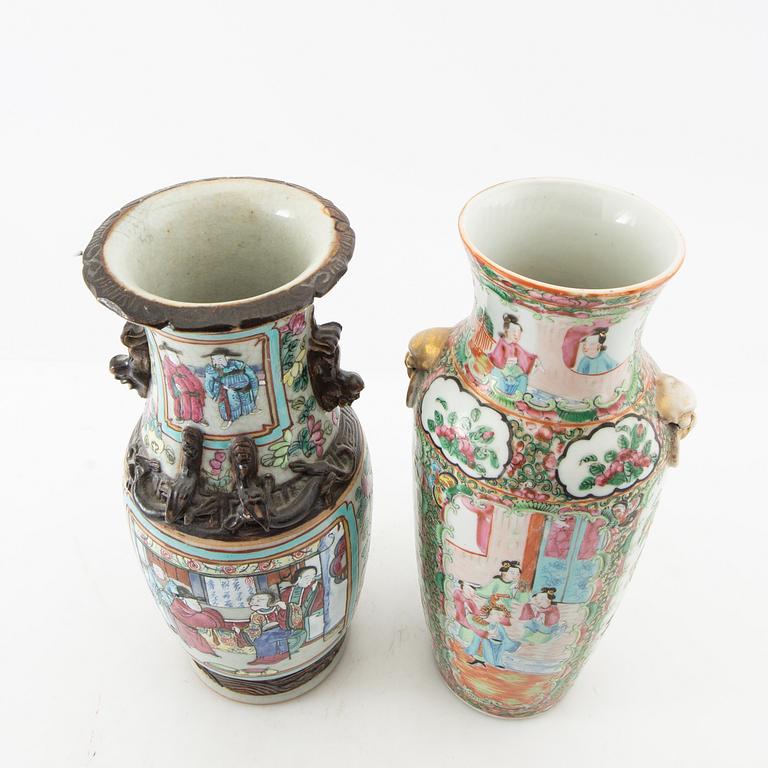 Vases 2 pcs China Canton circa 1900 porcelain.